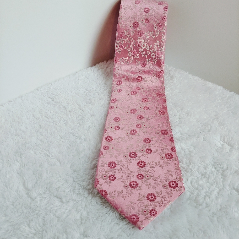 Croft & Barrow Men's Tie - Floral Pattern